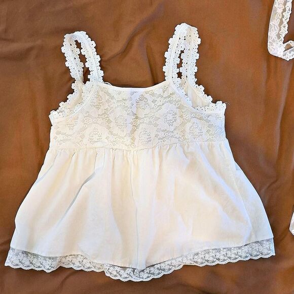 Dazy Tops - Dazy Women's White and Cream Vest